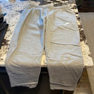 Nike Sportswear Club Fleece Sweatpants - Grey